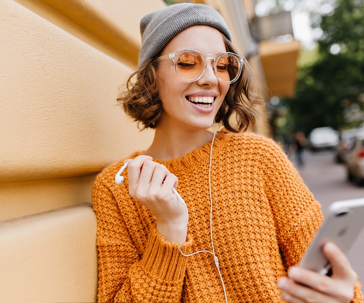 Girl in yellow